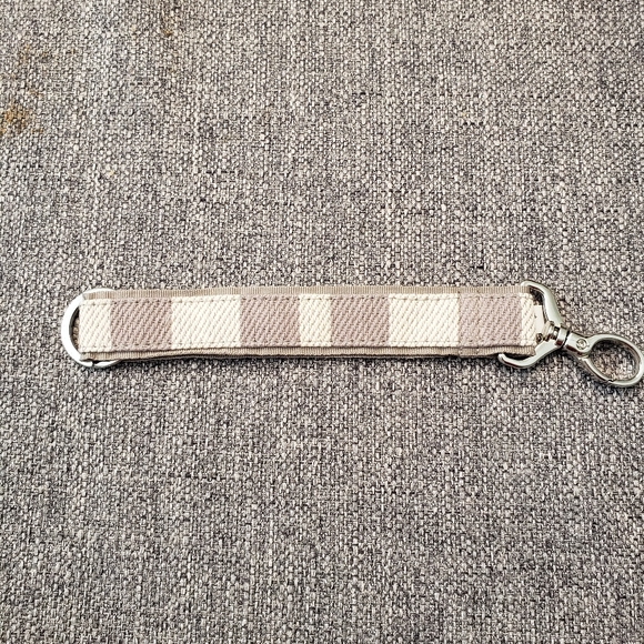 Thirty-one striped key fob. - Picture 2 of 3
